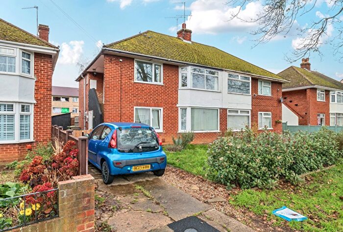 2 Bedroom Flat For Sale In Pennsylvania Avenue, Cheltenham, Gloucestershire, GL51