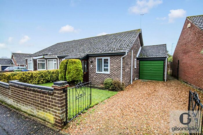 2 Bedroom Semi Detached House For Sale In Howlett Drive, Norwich, NR5