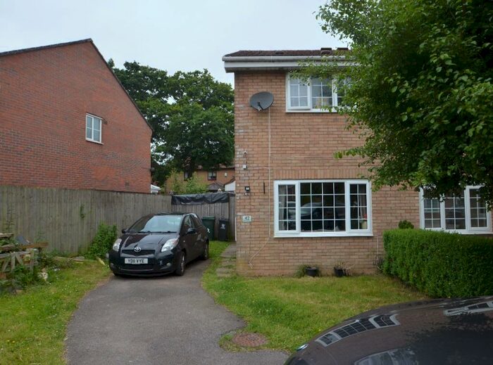 2 Bedroom Semi-Detached House To Rent In Brython Drive, St. Mellons, Cardiff, CF3