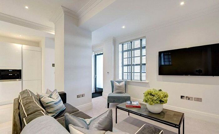2 Bedroom Flat To Rent In Palace Wharf, Rainville, Fulham, London, W6