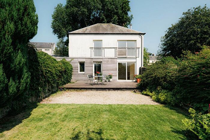 3 Bedroom Detached House For Sale In Buchanan Street, Balfron, G63