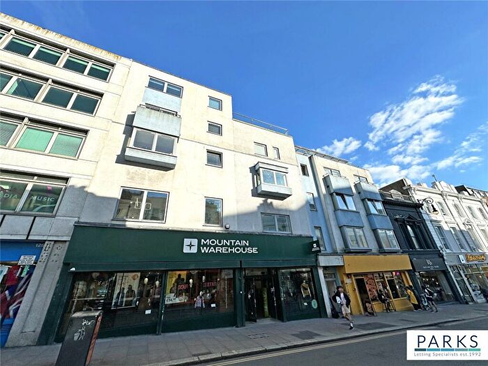 2 Bedroom Apartment To Rent In Queens Road, Brighton, East Sussex, BN1