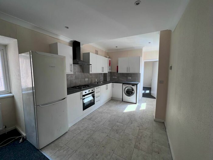 1 Bedroom Flat To Rent In Upton Lane, London, E7