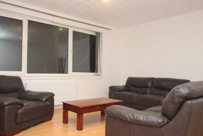 4 Bedroom Flat To Rent In Borestone Crescent, Stirling, FK7