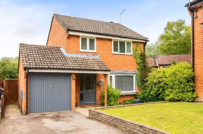3 Bedroom Detached House For Sale In Thirlstane Firs, Valley Park, Chandler's Ford, SO53
