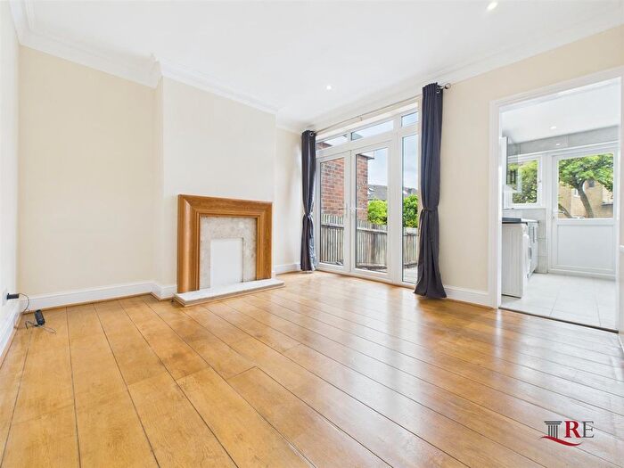 1 Bedroom Flat To Rent In North Circular Road, Neasden, NW10