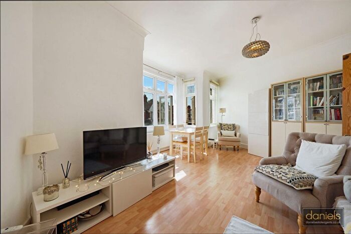 2 Bedroom Flat For Sale In Drayton Road, Harlesden, London, NW10