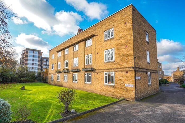 4 Bedroom Flat To Rent In Jebb Avenue, London, SW2