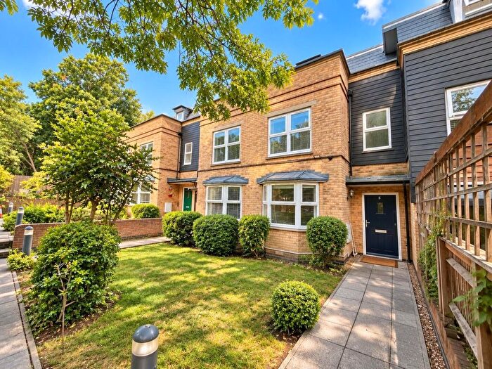 3 Bedroom Terraced House To Rent In Lullington Road, Anerley, London, SE20