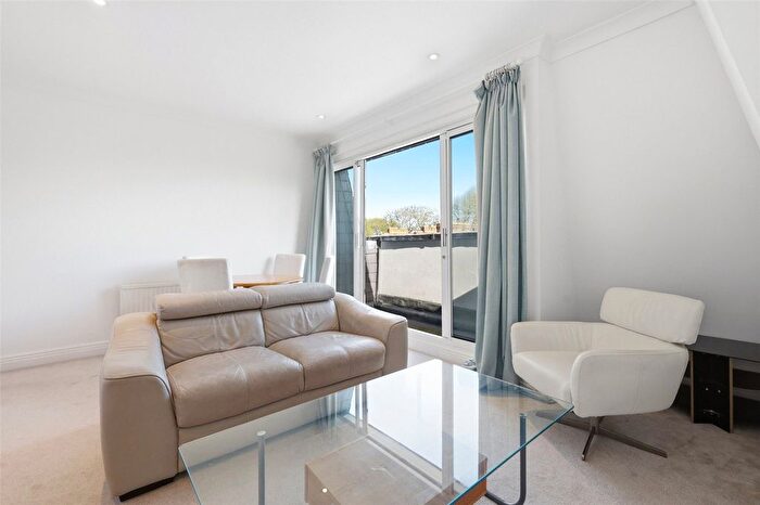 2 Bedroom Flat For Sale In Harrington Gardens, London, SW7