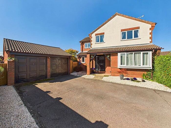 4 Bedroom Detached House For Sale In Starling Close, Worcester, Worcestershire, WR5