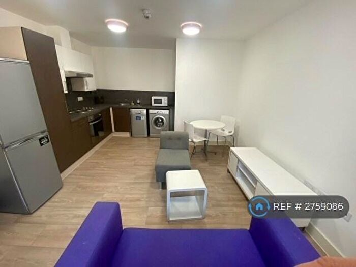 2 Bedroom Flat To Rent In Neuadd Y Castell, Bangor, LL57