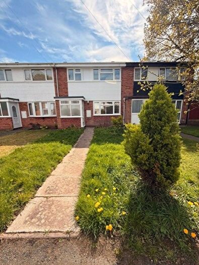 3 Bedroom Town House To Rent In Greenway, Birmingham, B20