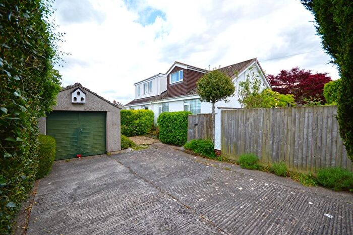 3 Bedroom Semi-detached House For Sale In Golf Club Lane, Saltford, BS31