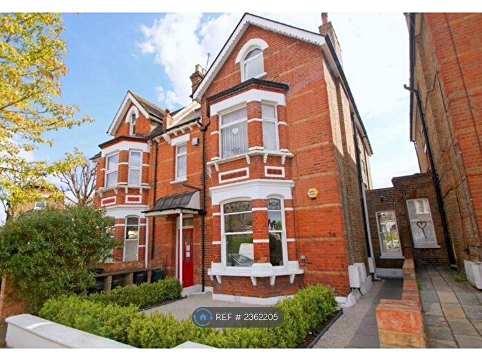 1 Bedroom Flat To Rent In Woodhurst Road, Acton, W3