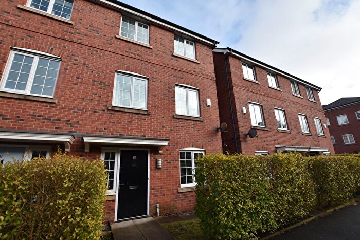 5 Bedroom Town House To Rent In Weaver Chase, Radcliffe, Manchester, M26