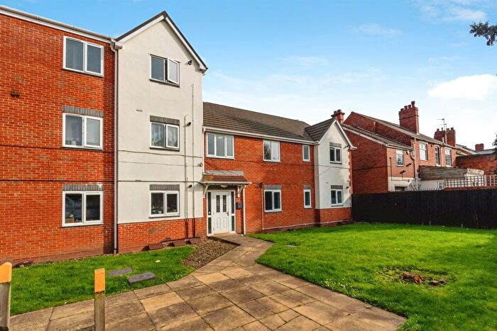 2 Bedroom Flat For Sale In Toll End Road, Tipton, DY4