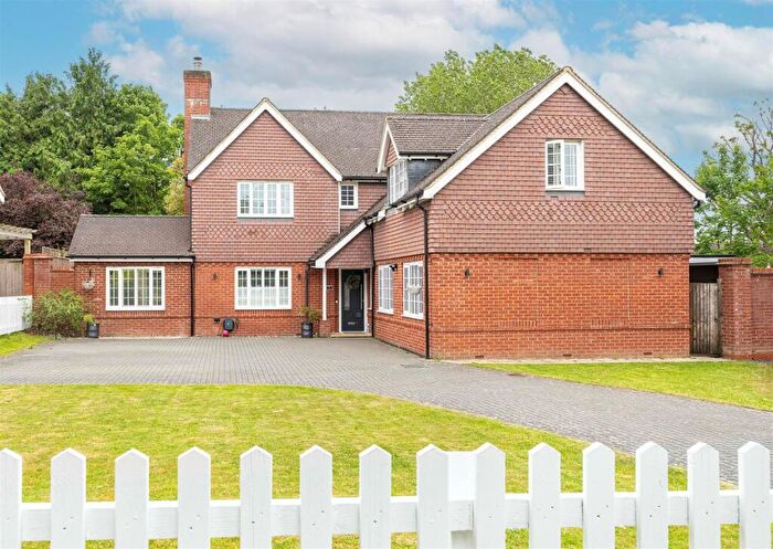 5 Bedroom Detached House For Sale In Fleming Road, Wendover, HP22