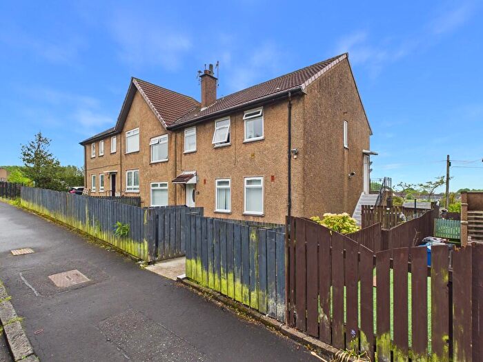 3 Bedroom Flat For Sale In Lennox Drive, Clydebank, G81