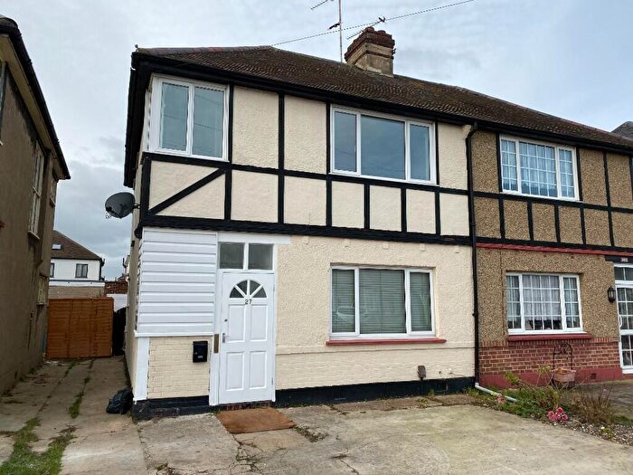3 Bedroom Semi-Detached House To Rent In Beechmont Gardens, Southend-On-Sea, Essex, SS2