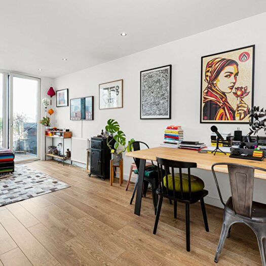 1 Bedroom Flat To Rent In Nicholson Square, London, E3
