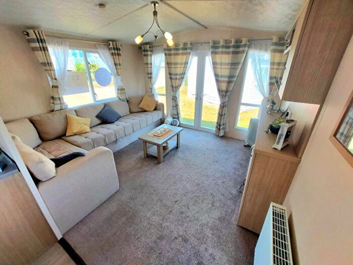 2 Bedroom Mobile Home For Sale In Nodes Point Holiday Park, Ryde, Isle Of Wight, PO33