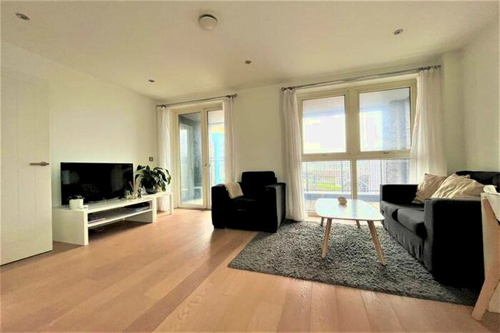 2 Bedroom Flat To Rent In Deptford Bridge, Greenwich, SE8