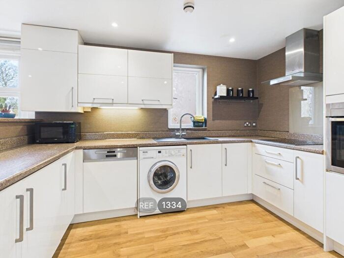 2 Bedroom Apartment To Rent In Pearson Park, HU5