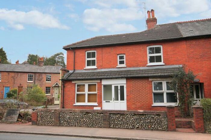 1 Bedroom Maisonette To Rent In Horsham Road, Dorking, RH4