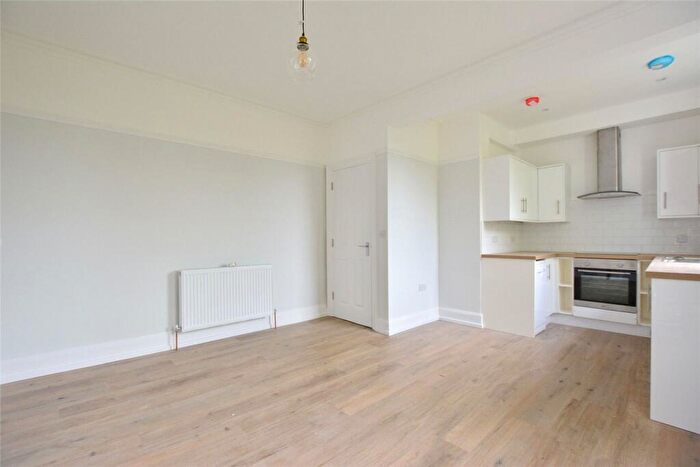 3 Bedroom Apartment To Rent In Burnt Ash Road, London, SE12
