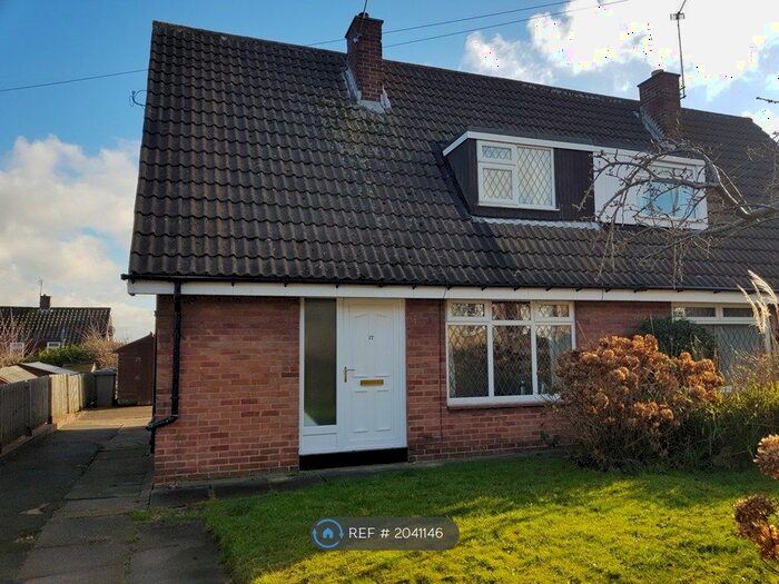 3 Bedroom Semi-Detached House To Rent In Bracken Hill, Sheffield, S35