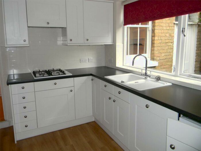 4 Bedroom Terraced House To Rent In Cowper Road, Berkhamsted, Hertfordshire, HP4