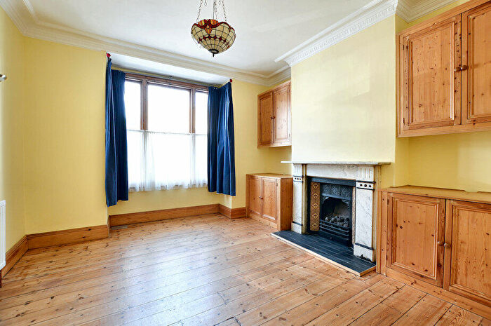 1 Bedroom Flat To Rent In Gordon House Road, Gospel Oak, London, NW5