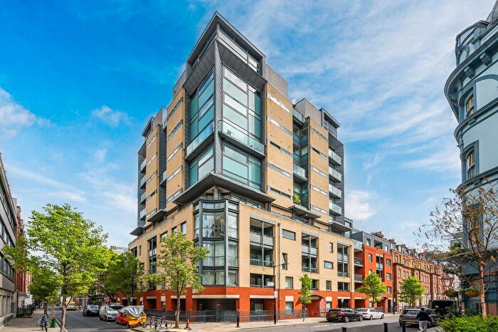 2 Bedroom Flat For Sale In Wells Street, Fitzrovia, London, W1T