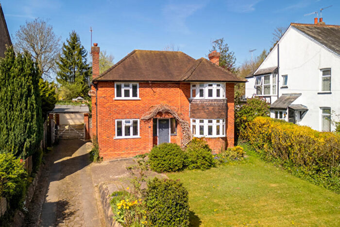 3 Bedroom Detached House For Sale In Amersham Road, High Wycombe, Buckinghamshire, HP13