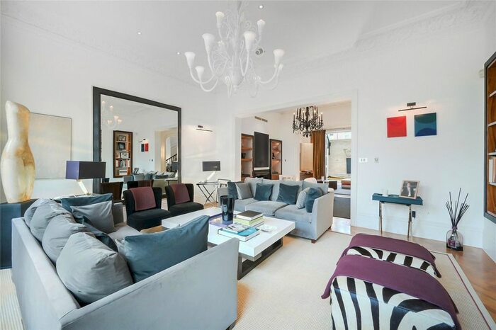 4 Bedroom End Of Terrace House To Rent In Queens Gate Terrace, South Kensington, London, SW7