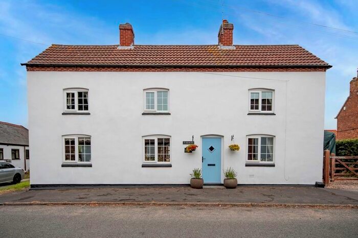 4 Bedroom Cottage For Sale In High Street, Elkesley, Retford, DN22