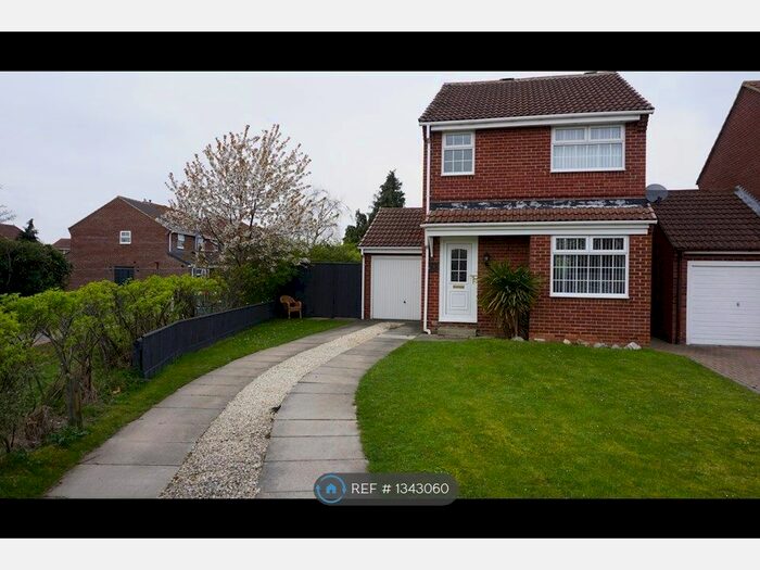 3 Bedroom Detached House To Rent In Fox Howe, Middlesbrough, TS8
