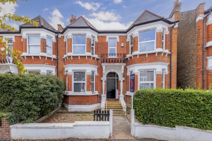 2 Bedroom Flat To Rent In Bernard Gardens, London, SW19