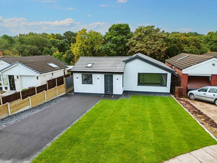 3 Bedroom Detached Bungalow To Rent In Hillsborough Drive, Bury, BL9