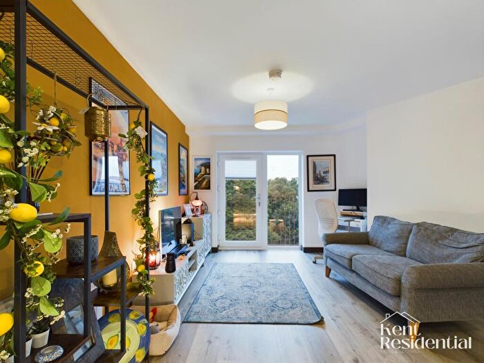 1 Bedroom Apartment For Sale In Mill Wood, Claribel Court Mill Wood, ME14