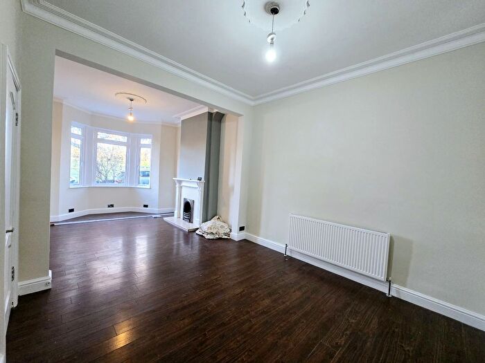 3 Bedroom Terraced House To Rent In Lakedale Road, Plumstead, SE18