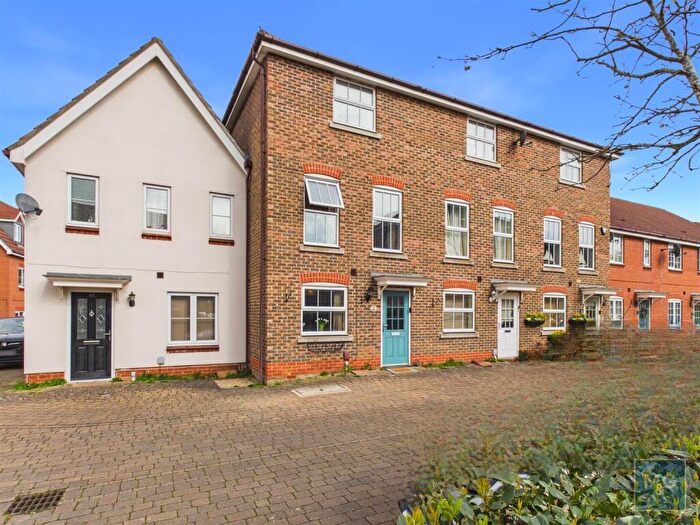 3 Bedroom Terraced House For Sale In Wagtail Drive, Bury St. Edmunds, IP32