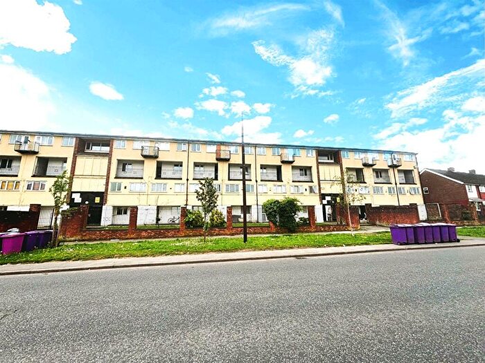 2 Bedroom Maisonette For Sale In Calling Investors. Through Our Auction Partners A, L11