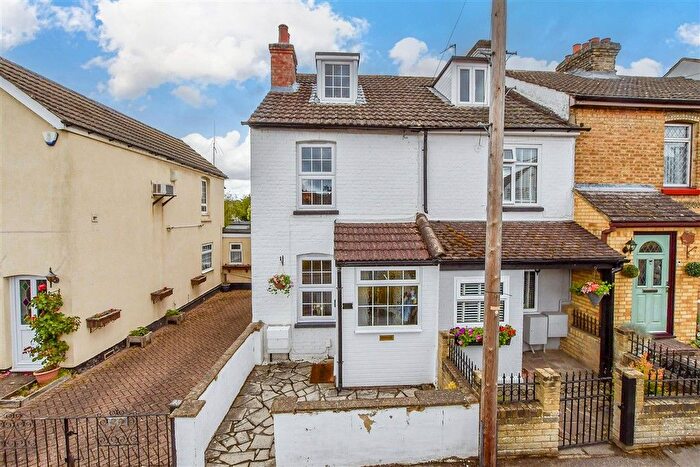 2 Bedroom End Of Terrace House For Sale In Bell Lane, Ditton, Aylesford, Kent, ME20