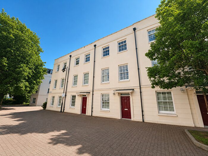 4 Bedroom Town House For Sale In Mizzen Road, Plymouth, Devon, PL1