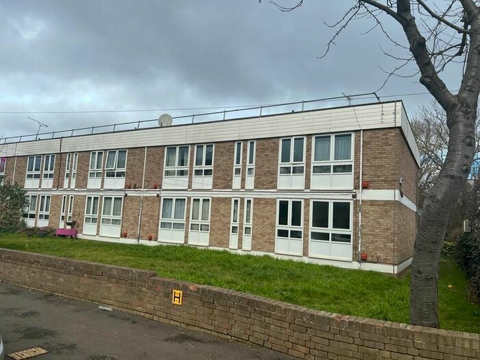 1 Bedroom Flat To Rent In Retingham Way, London, E4