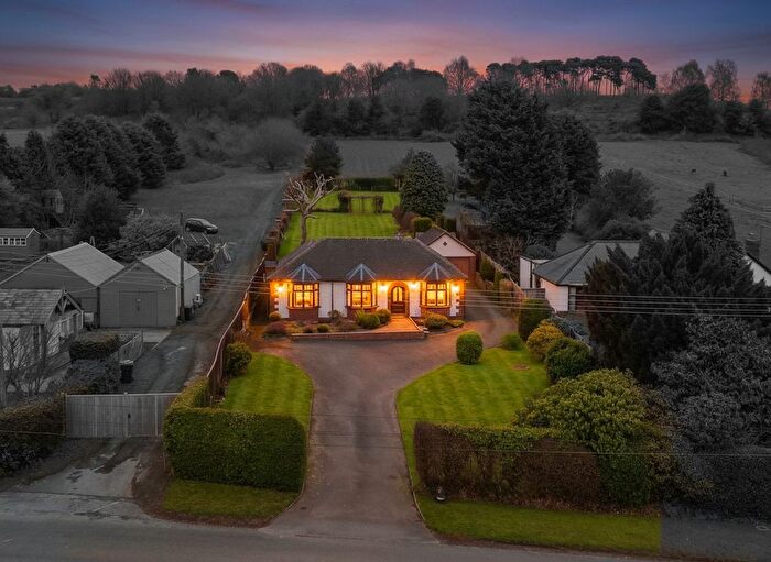 3 Bedroom Detached Bungalow For Sale In Linehouse Lane, Lickey End, B60