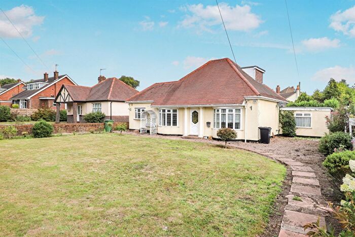 4 Bedroom Detached Bungalow For Sale In The Paddock, Coseley, Bilston, WV14