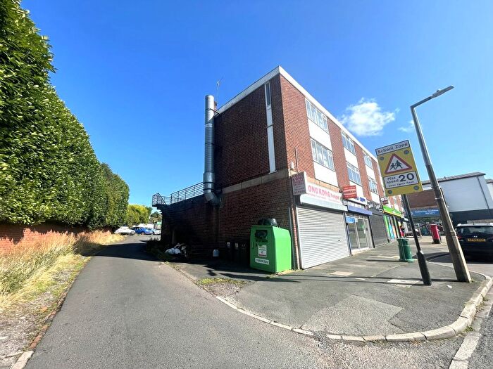 2 Bedroom Flat To Rent In Valley Road, Cradley Heath, B64